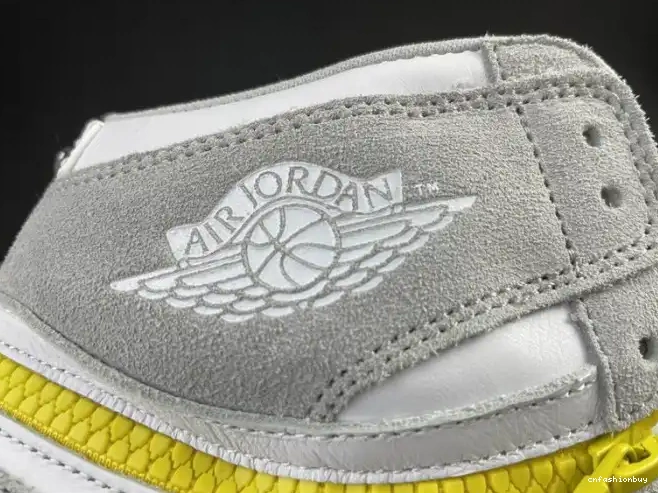 High 1 Air CW6576-100 Light Smoke Jordan Switch 0616